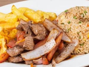 ARROZ CHAUFA c/LOMO SALTADO