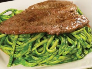 TALLARINES VERDES C/BISTEC